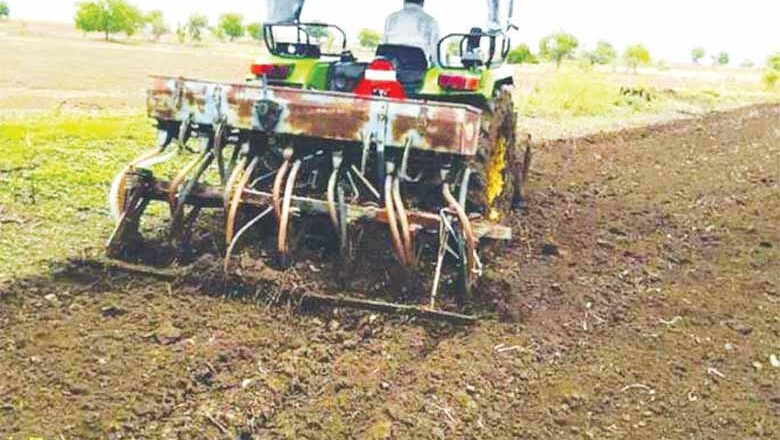 बोवनी से छूटे 2 लाख हैक्टेयर में अब चल पड़े ट्रेक्टर