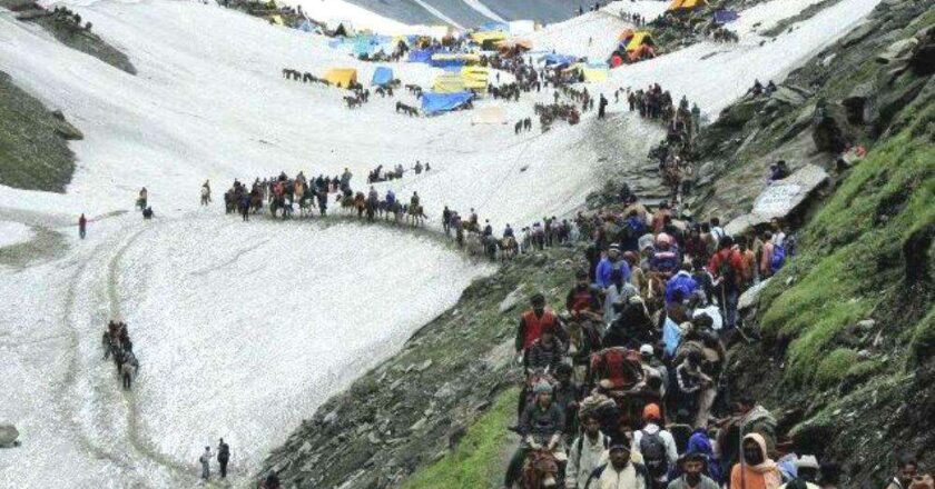 अमरनाथ यात्रा रोकी गई: गुफा के ऊपर होगा हवाई सर्वे, बाढ़ के रास्ते से हटाए जाएंगे टेंट