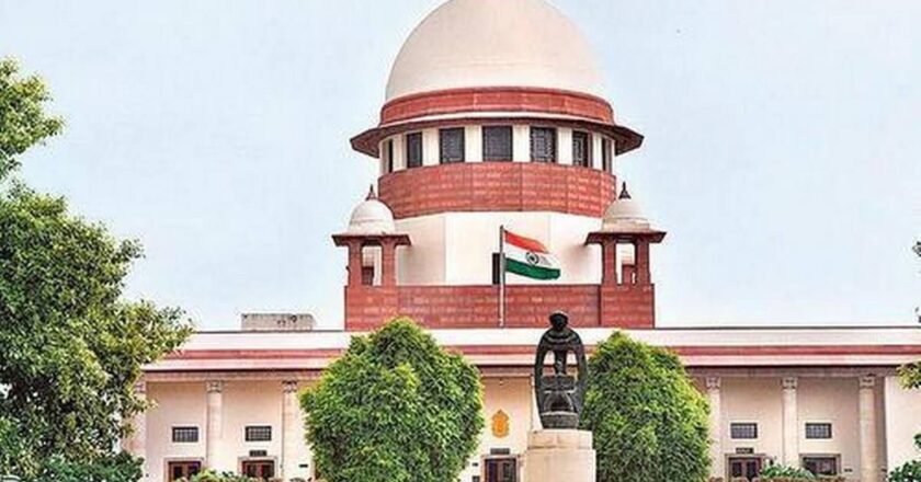 सुप्रीम कोर्ट ने दिल्ली हाई कोर्ट के उस आदेश पर रोक लगा दी है, जिसमें दिल्ली सरकार को आयुष्मान भारत स्वास्थ्य अवसंरचना मिशन (पीएम-एबीएचआईएम) योजना को लागू करने के लिए समझौता ज्ञापन पर हस्ताक्षर करने को कहा गया था।