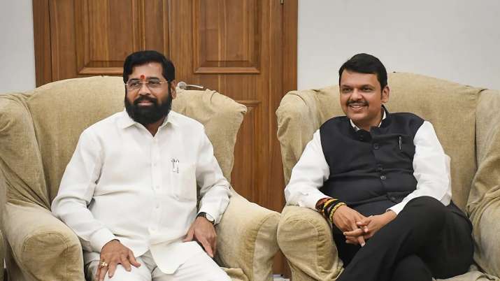 महाराष्ट्र में कल हो सकता है कैबिनेट का विस्तार, जानें बीजेपी और शिंदे कोटे से कितने बन सकते हैं मंत्री