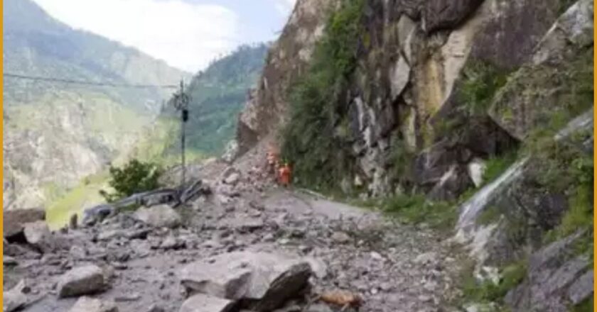हिमाचल में भारी बारिश से हाहाकार! भूस्खलन और बाढ़ से 23 की मौत, 320 सड़कें ठप्प