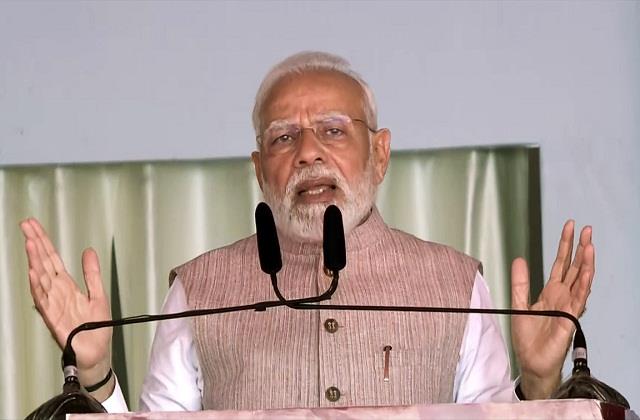 PM मोदी आज वलसाड में रैली को करेंगे संबोधित, 552 लड़कियों के सामूहिक विवाह में भी शामिल होंगे