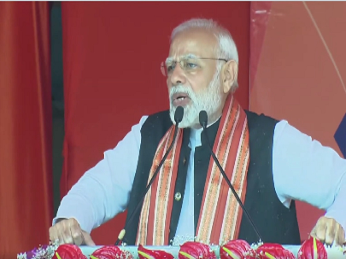 प्रयागराज में विश्व के सबसे बड़े मेले महाकुंभ का आज पीएम नरेंद्र मोदी द्वारा त्रिवेणी पूजन और कलश स्थापना के साथ शुभारंभ करेंगे।