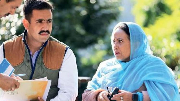 हिमाचल : कांग्रेस नेता विक्रमादित्य पर घरेलू हिंसा का आरोप, गैर-जमानती वारंट जारी