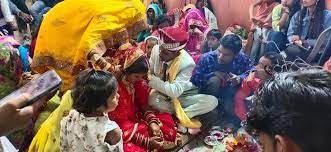 गाजेबाजों से गूंजा बसस्टैंड परिसर, 10 विवाह एवं 4 निकाह हुए