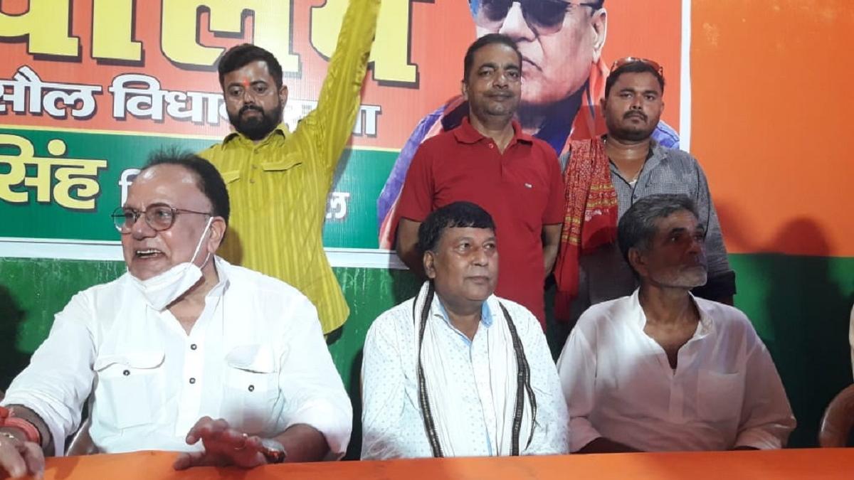 11 कांग्रेस विधायकों के टिकट काटे, बाहरी नेताओं का विरोध