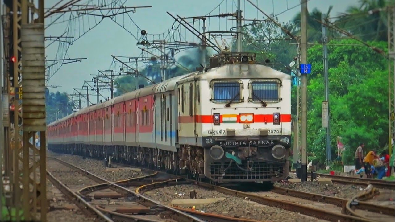 कराची एक्सप्रेस से पाकिस्तान ने भेजा ‘गुजरात’ के लिए दीपावली गिफ्ट, कई घरों में त्योहार की खुशियां हुई दोगुनी