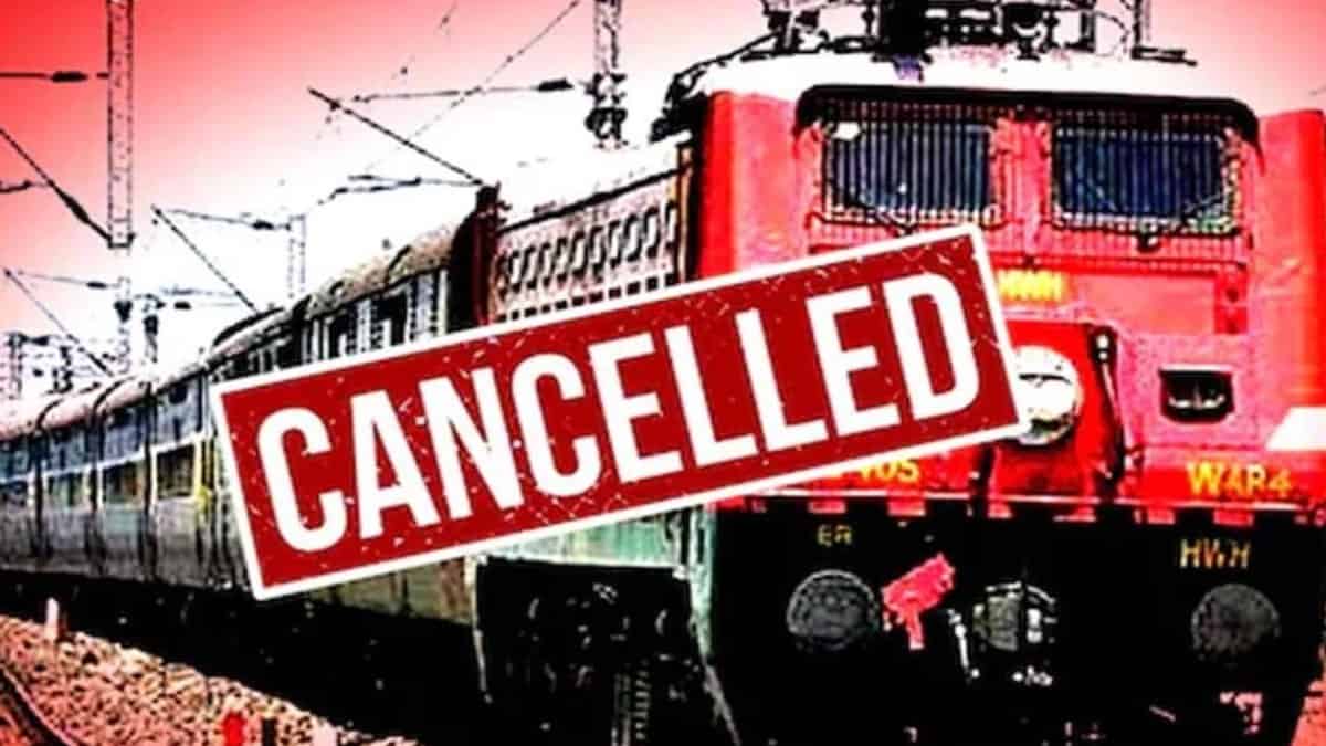 दक्षिण पूर्व मध्य रेलवे के रायपुर रेल मंडल के बैकुंठ और सिलयारी रेलवे स्टेशनों के बीच स्थित लेवल क्रॉसिंग नंबर 403 पर रोड अंडर ब्रिज निर्माण के लिए बॉक्स पुशिंग कार्य किया जाएगा।