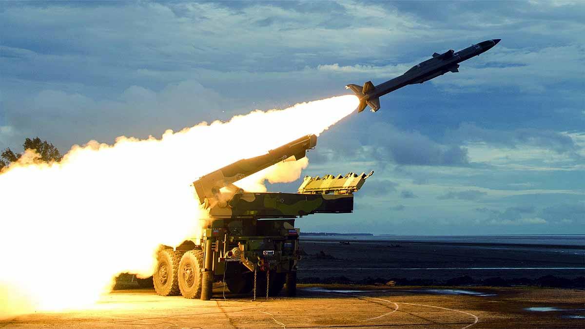 आकाश मिसाइल का सफल परीक्षण, DRDO ने 34 साल पहले किया था  जानिए भारतीय मिसाइल की 10 विशेषताएं