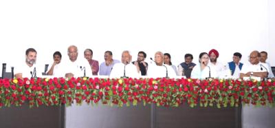 INDIA गठबंधन की बैठक टली, अखिलेश, नीतीश और ममता के तेवर देख Congress पार्टी बैकफुट पर