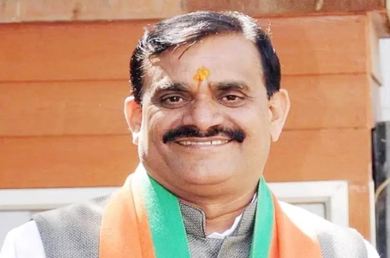 भाजपा प्रदेश अध्यक्ष वीडी शर्मा ने x से हटाया ‘मोदी का परिवार’, सामने आई बड़ी वजह