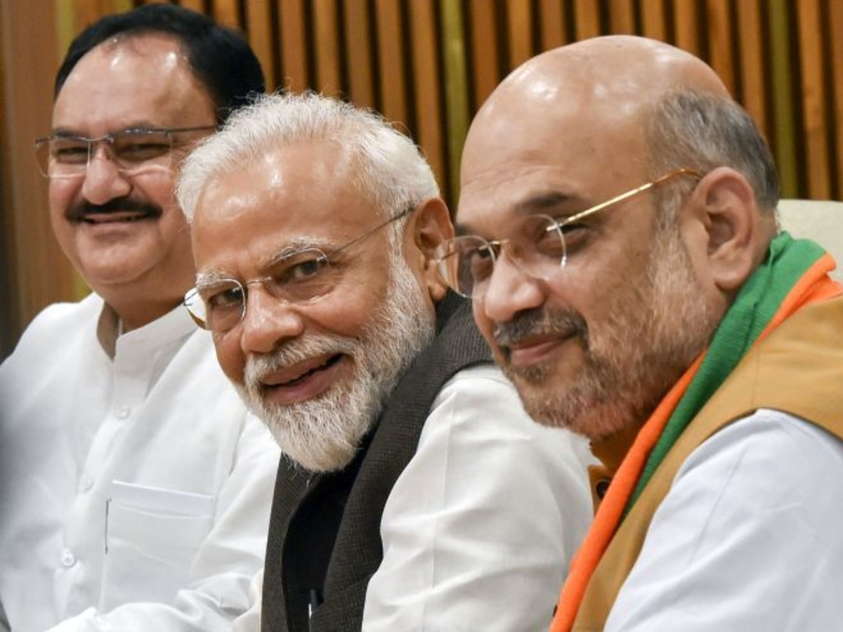 महाराष्ट्र विधानसभा चुनाव के लिए रविवार को भाजपा ने 99 प्रत्याशियों की पहली सूची जारी कर दी।