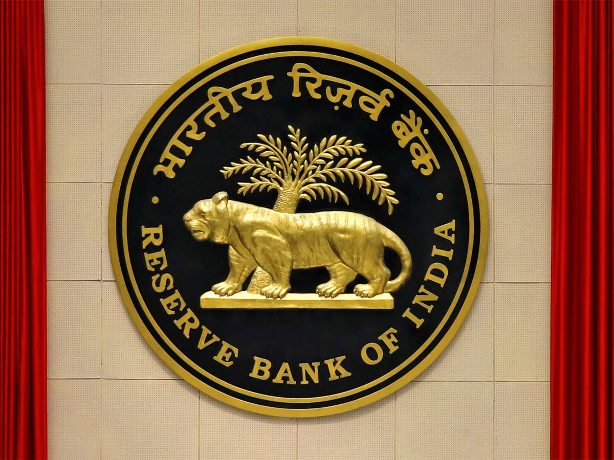 बचत बैंक खाता में कितना पैसा रखने की है छूट? जानिए क्या है RBI का नियम