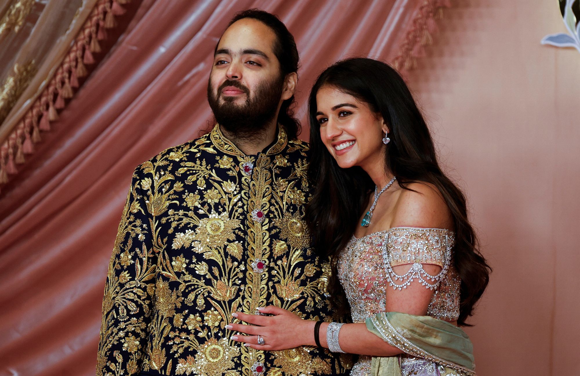 Anant Ambani की बारात में इन बॉलीवुड स्टार्स ने लगाए जमकर ठुमके, क्या अपने देखा बिंदास डांस?