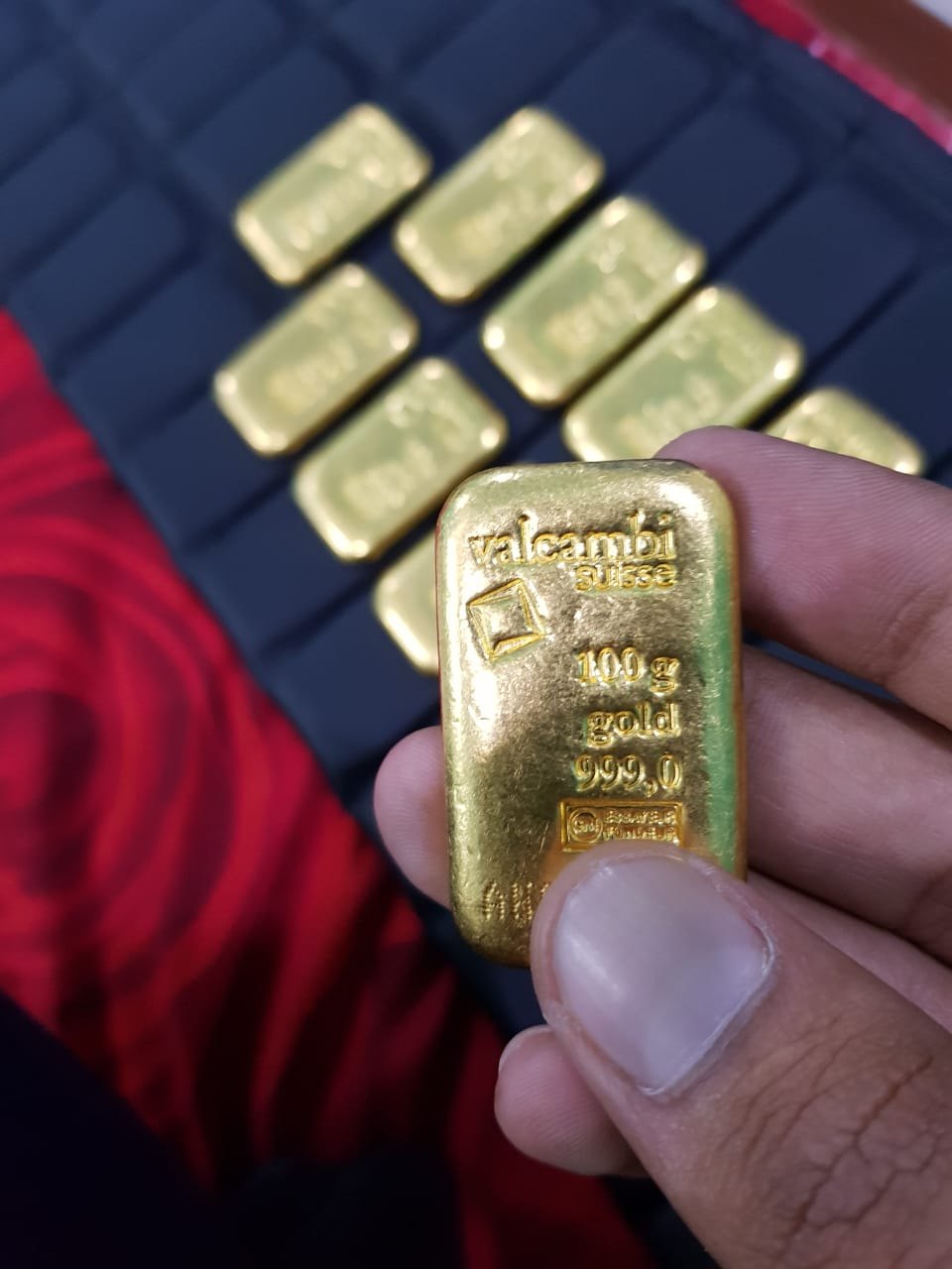 BSF को मिली बड़ी कामयाबी, बांग्लादेश सीमा पर 5.82 करोड़ के सोने के साथ तस्कर को पकड़ा