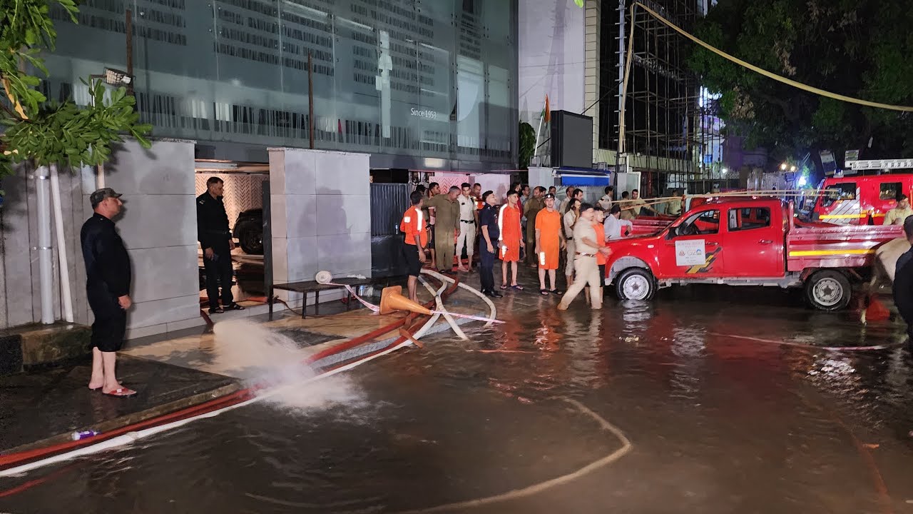 बदइंतजामी ने ली जान! कोचिंग इंस्टीट्यूट के बेसमेंट में भरा पानी, यूपीएससी की 3 छात्राओं की डूबकर मौत