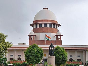 सुप्रीम कोर्ट ने मेडिकल से जुड़ी सेवाओं पर नियंत्रण संबंधी कानून बनने के तीन साल बाद भी लागू नहीं होने पर नाराजगी जाहिर की है।