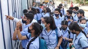 इस भर्ती के लिए योग्यताओं की बात करें तो उम्मीदवारों का किसी मान्यता प्राप्त विश्वविद्यालय से एलोपैथिक मेडिकल