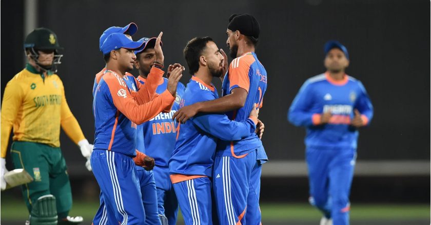 भारत और साउथ अफ्रीका के बीच सेंचुरियन में फिर रोमांचक मुकाबला खेला गया, जहां टीम इंडिया को आखिरी ओवर में जीत मिली।