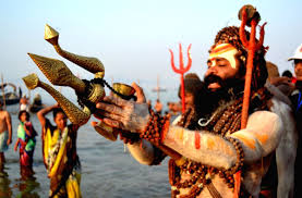 दुनिया का सबसे बड़ा आध्यात्मिक समागम महाकुंभ (MahaKumbh 2025) 12 साल बाद मनाया जा रहा है और 13 जनवरी से 26 फरवरी तक प्रयागराज में श्रद्धालुओं के भारी भीड़ उमड़ने की उम्मीद है। दुर्घटनाओं को रोकने के लिए और श्रद्धालुओं की सुरक्षा सुनिश्चित करने के लिए सरकार की ओर से महत्वपूर्ण कदम उठाए जा रहे हैं।