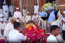बहनों के गले लगकर रो पड़े लक्ष्यराज सिंह, बैंड बाजे की धुन के साथ निकली अंतिम यात्रा