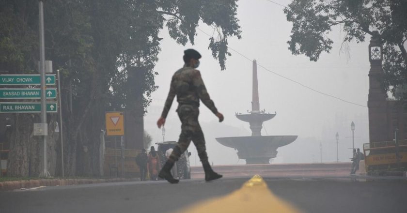 आंखें जल रहीं, सांस लेना मुश्किल, दम भी फूल रहा, ऐसा है शहर का हाल