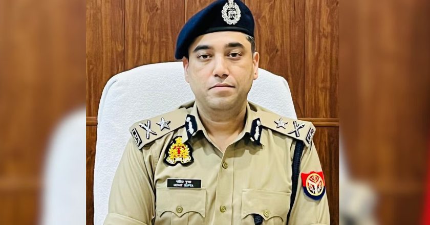 यूपी में अफसरों का बड़ा फेरबदल, वाराणसी पुलिस कमिश्नर मोहित गुप्ता बने सचिव गृह-जानिए कौन हैं ये मोहित गुप्ता
