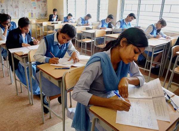  12वीं की परीक्षा में बस्तर के परीक्षार्थी अव्वल, दूसरे स्थान पर रायपुर, सबसे कम परिणाम बिलासपुर संभाग का