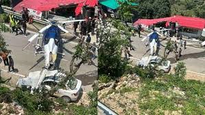 केदारनाथ में बड़ा हादसा टला, हाईवे पर हेलीकॉप्टर की इमरजेंसी लैंडिंग