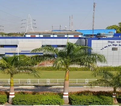MP में बिजली कंपनी ने निकाली भर्ती, संविदा कर्मी बोले- पहले हमें नियमित करो