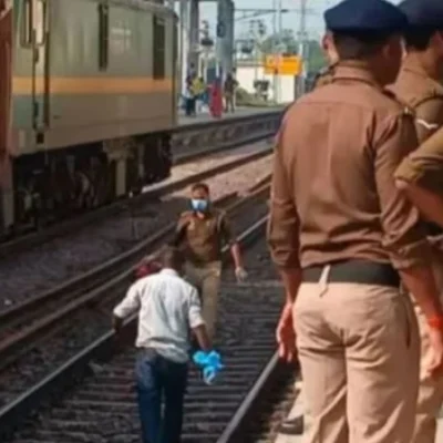 मुंबई में मिर्जापुर जैसा रेल हादसा, तीन महिलाओं समेत 5 यात्रियों को ट्रेन ने रौंदा